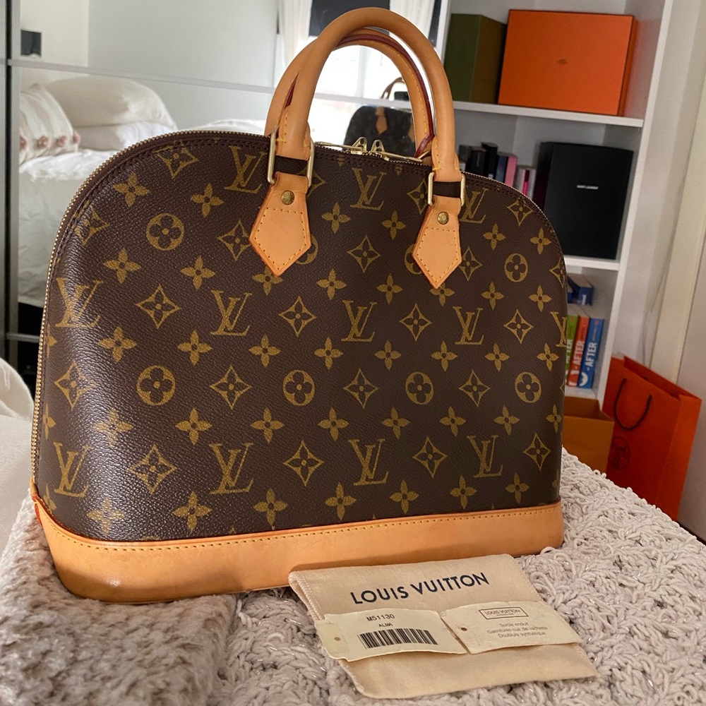 —SOLD— LOUIS VUITTON Alma Pm 😍